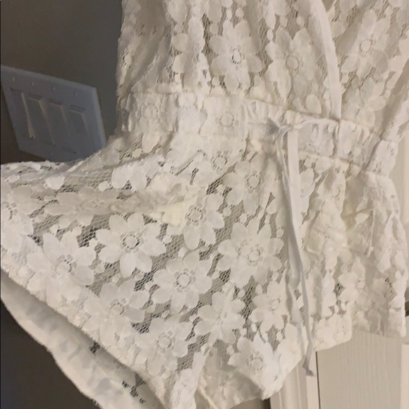 White Lacey/Flower Swim Cover up! - Picture 3 of 4